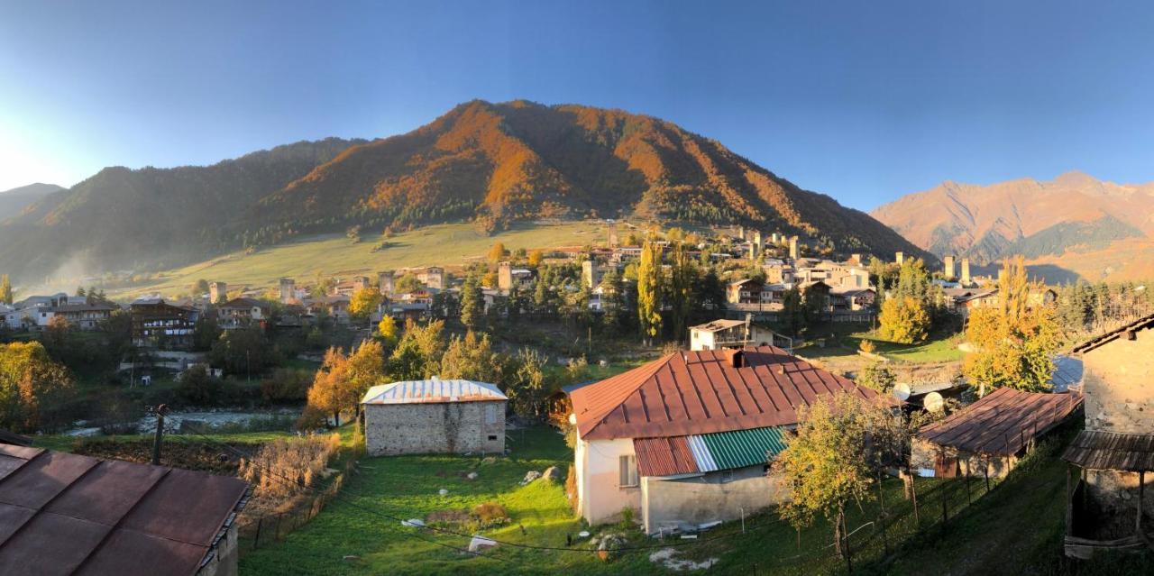 Travel Inn House Mestia • Მოგზაურის Სახლი Exteriör bild