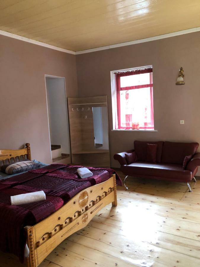 Travel Inn House Mestia • Მოგზაურის Სახლი Exteriör bild